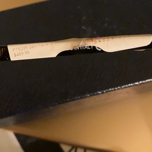 Eyewear main image 4
